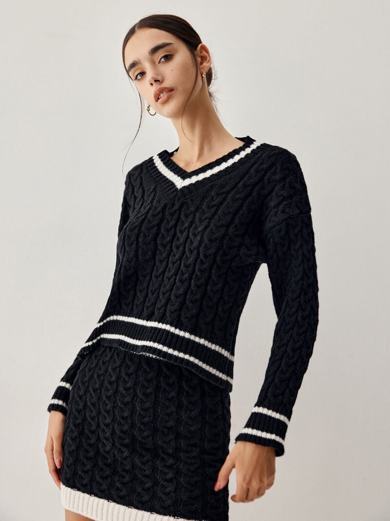 Contrast Trim Cable Knit Sweater With Matching Skirt - Image 3
